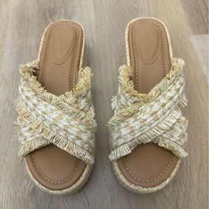Universal Thread Cream and Tan Platform Shoes with Woven Straps